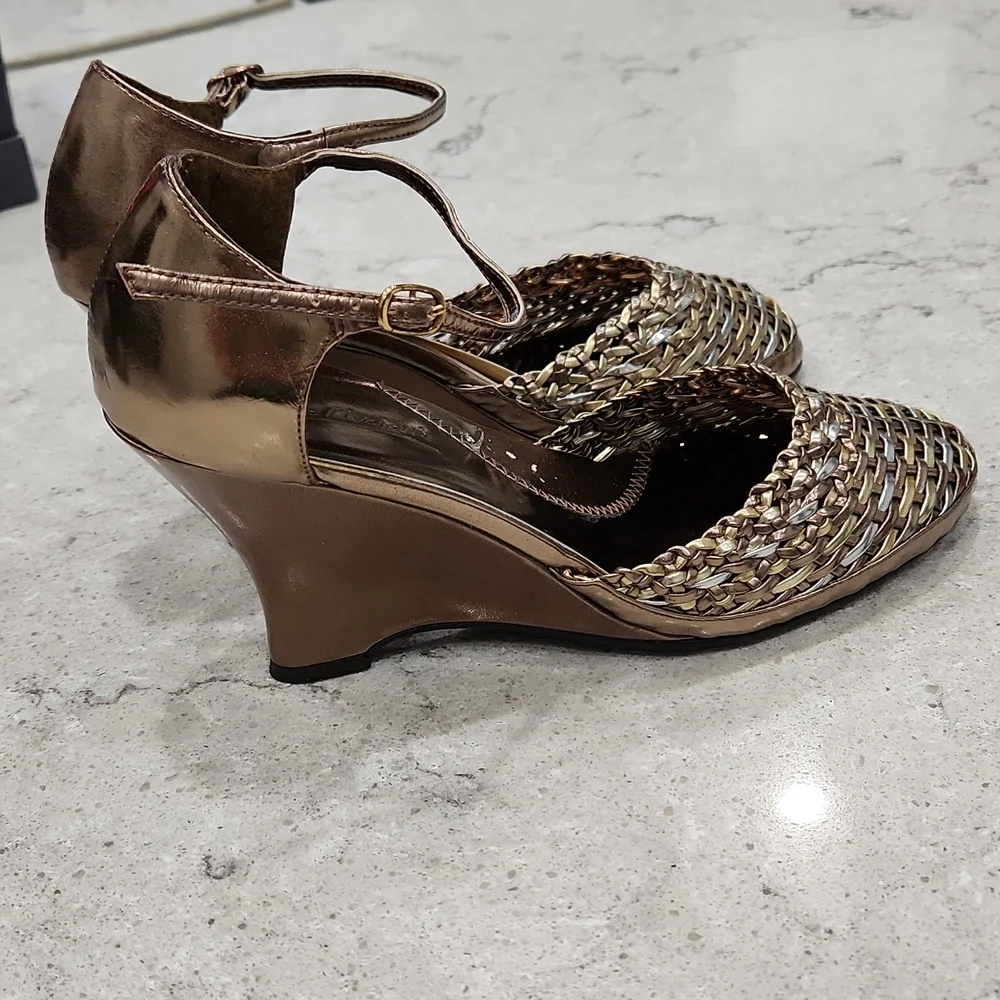 Never Worn Vintage Wedges - Picture 2 of 15